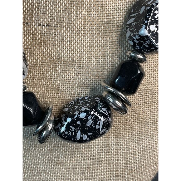 Chucky Graduated with a Black Beaded and Silver Spacer Statement Necklace - Picture 2 of 4